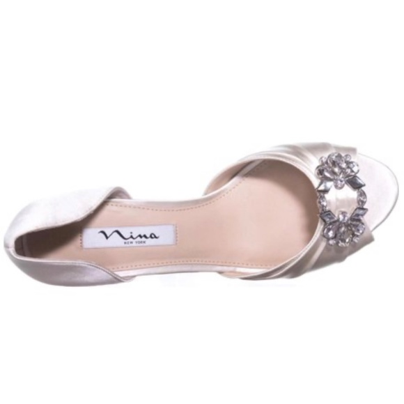 NINA CHARISA IVORY SATIN CRYSTAL Kitten Heel Pumps, Wedding Bridal Dress Shoes 7 - Picture 6 of 14